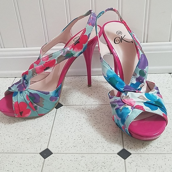 Heels - Picture 5 of 7